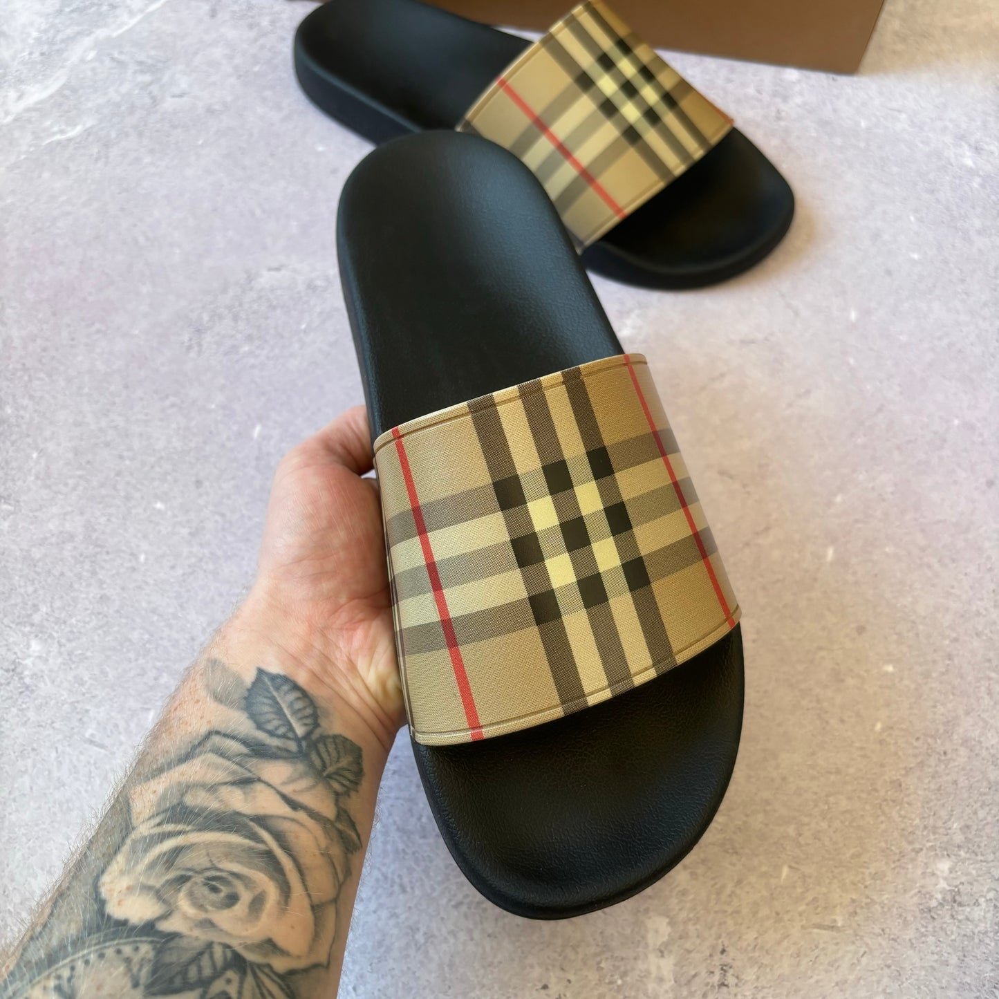 Burberry Sliders - UK 10