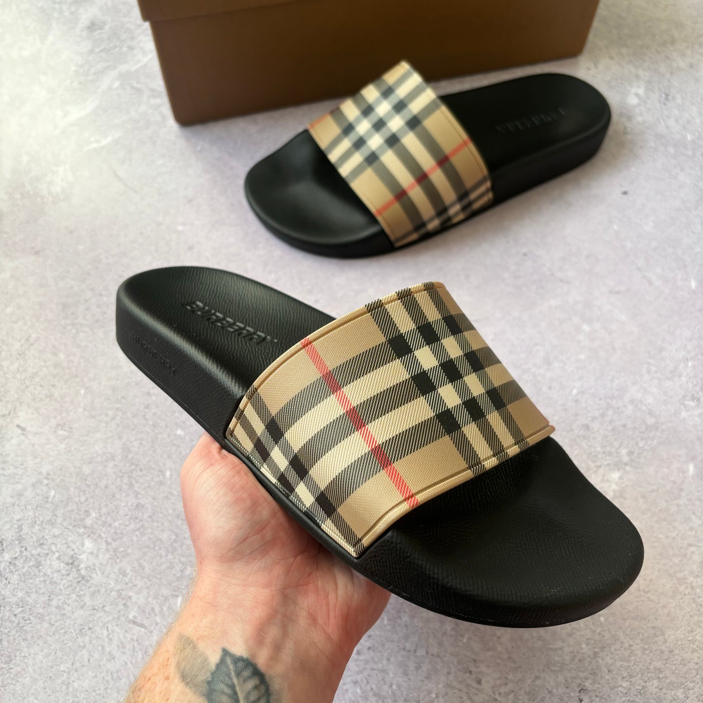Burberry Sliders - UK 6