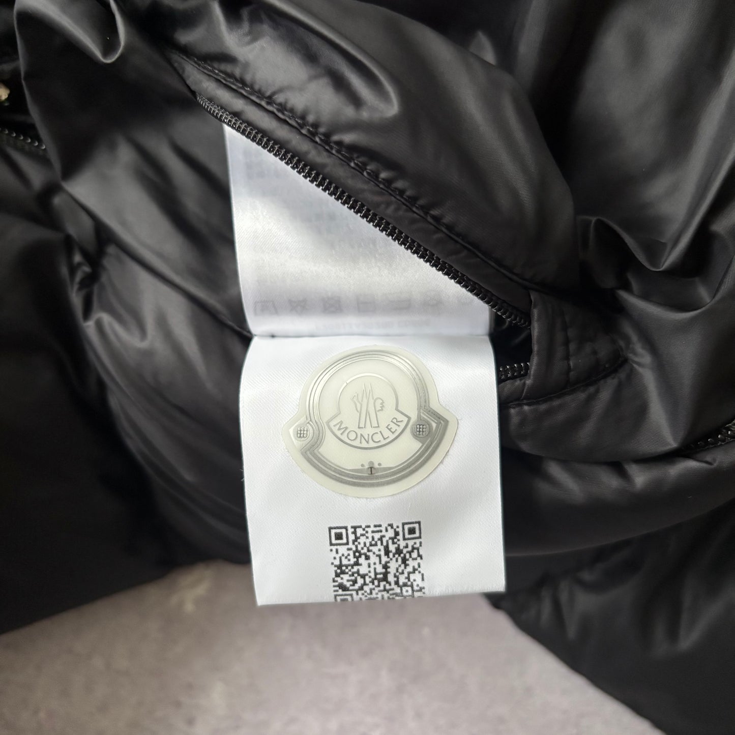 Moncler Verte Puffer Jacket - Size 3