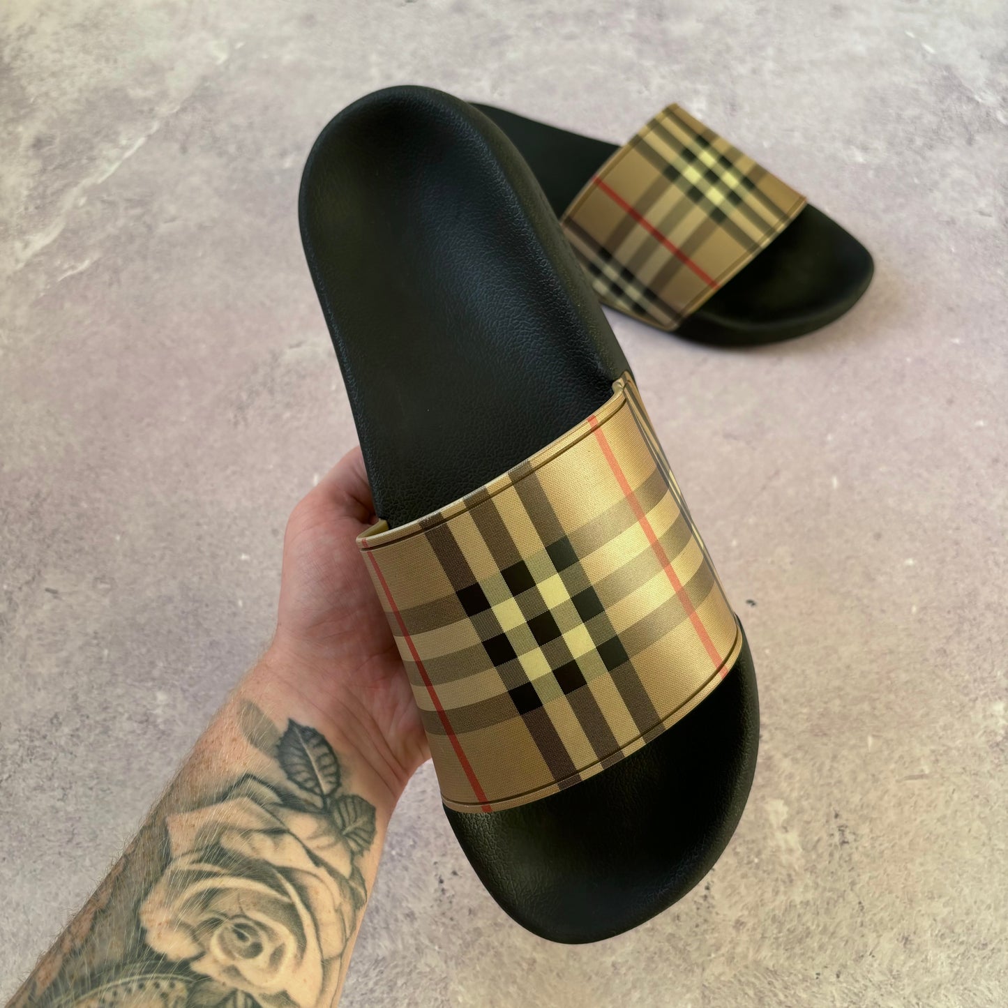 Burberry Sliders - UK 9