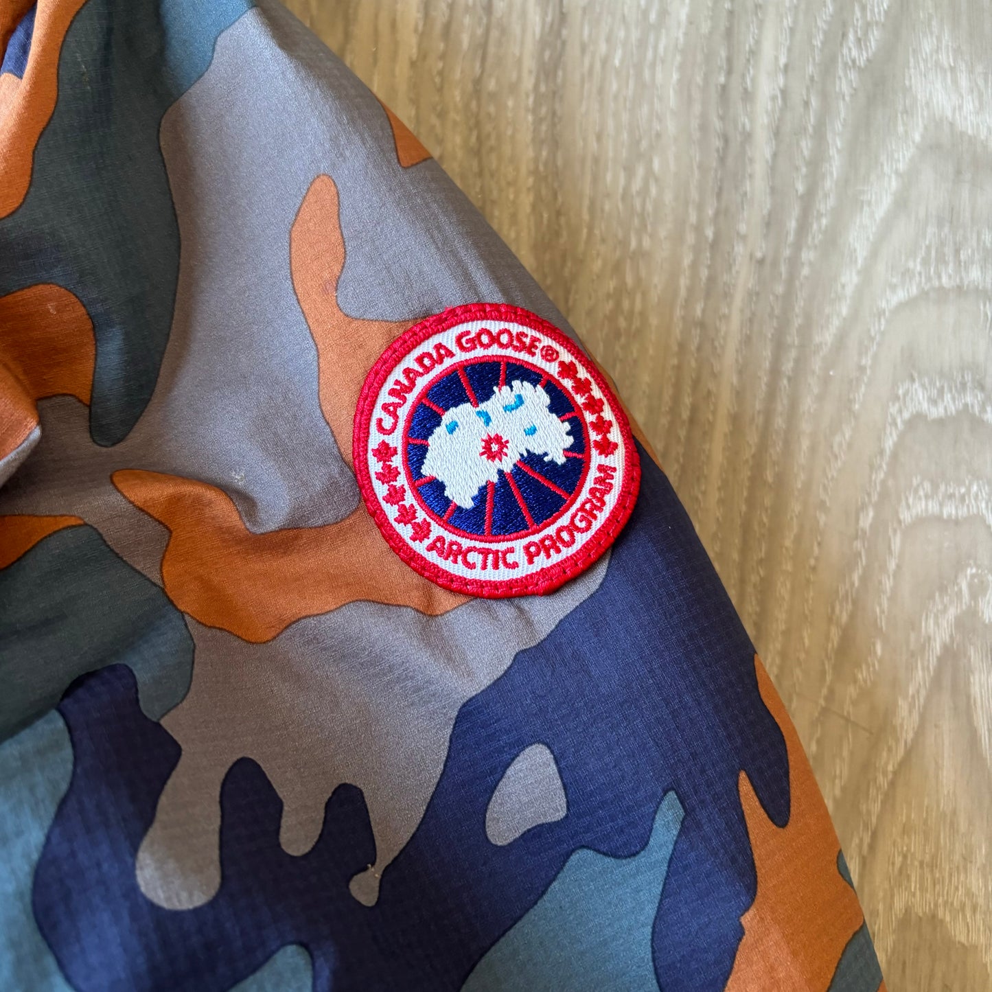 Canada Goose Lodge Puffer Jacket Size M
