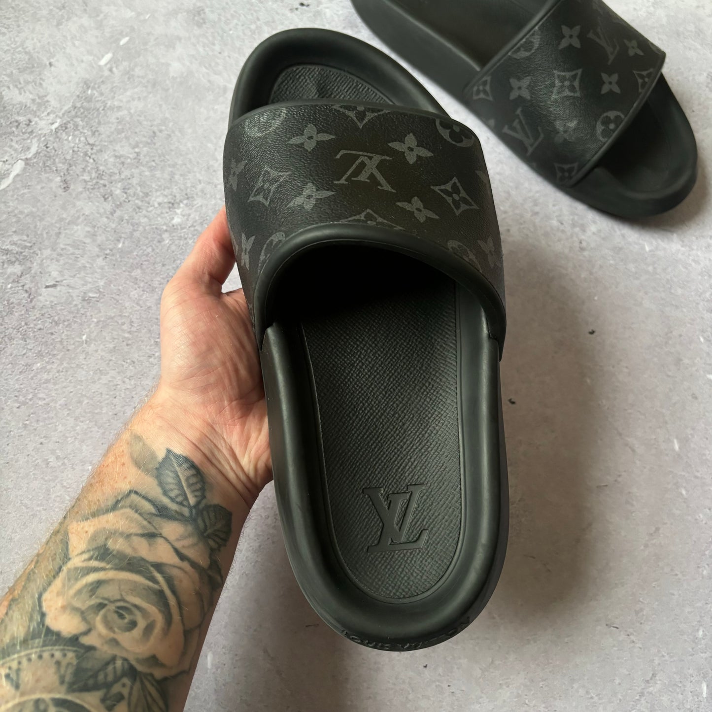 Louis Vuitton Sliders - UK 8