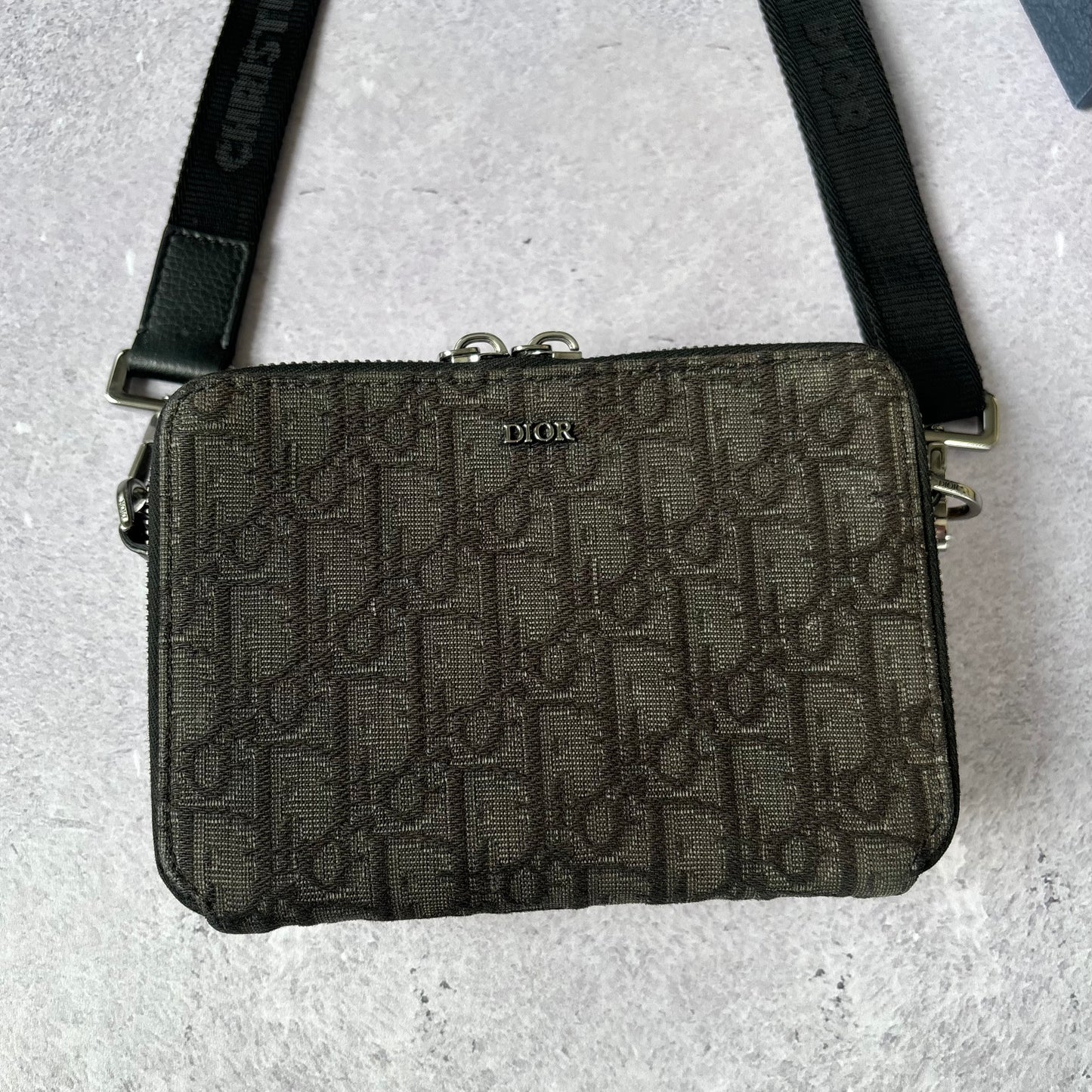 Dior Oblique Jacquard Pouch
Bag