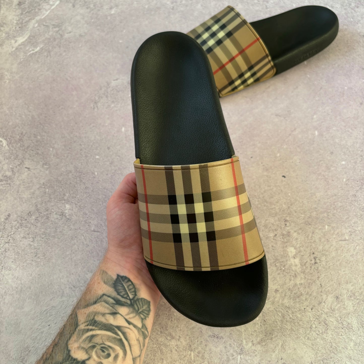 Burberry Sliders - UK 9