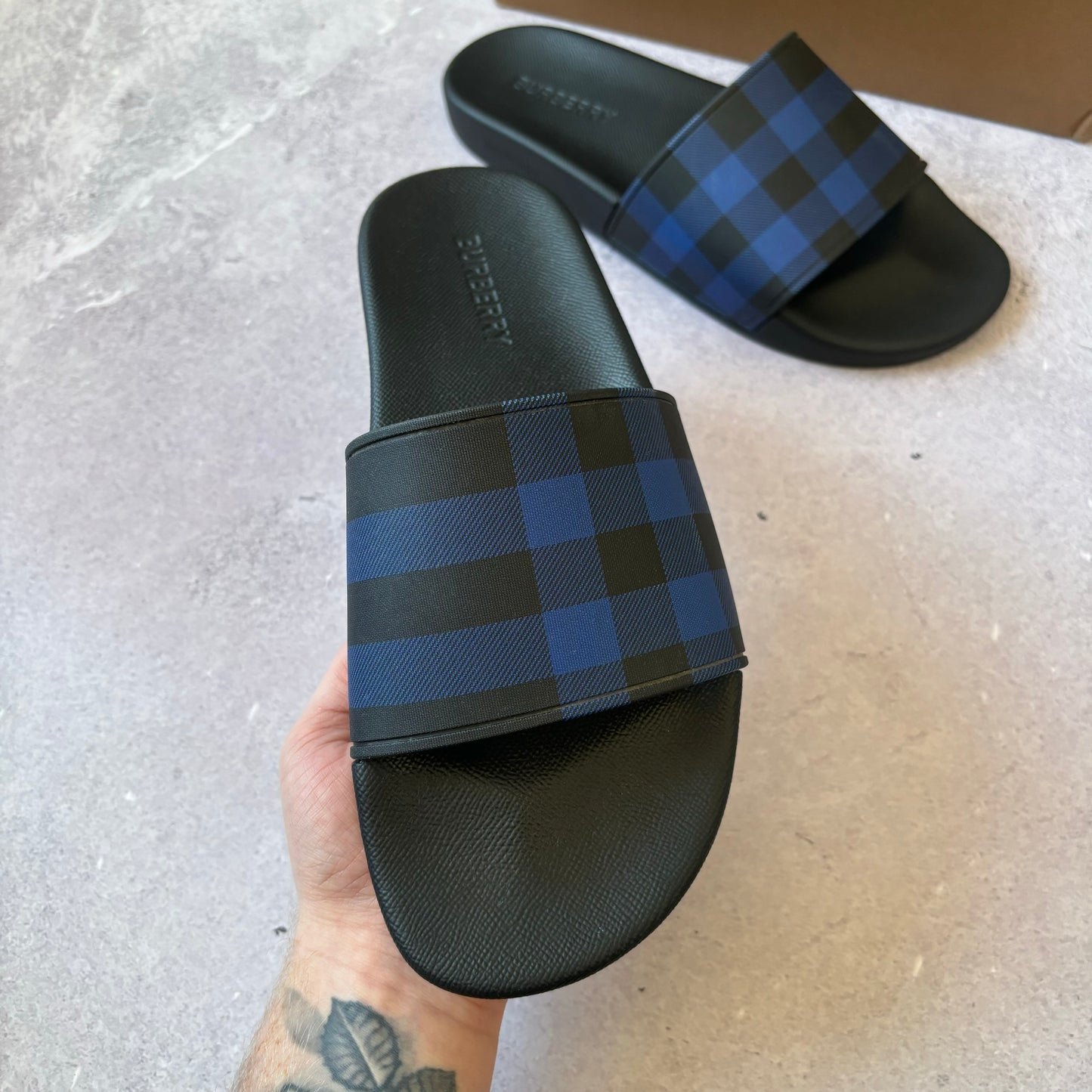 Burberry Sliders - UK 10