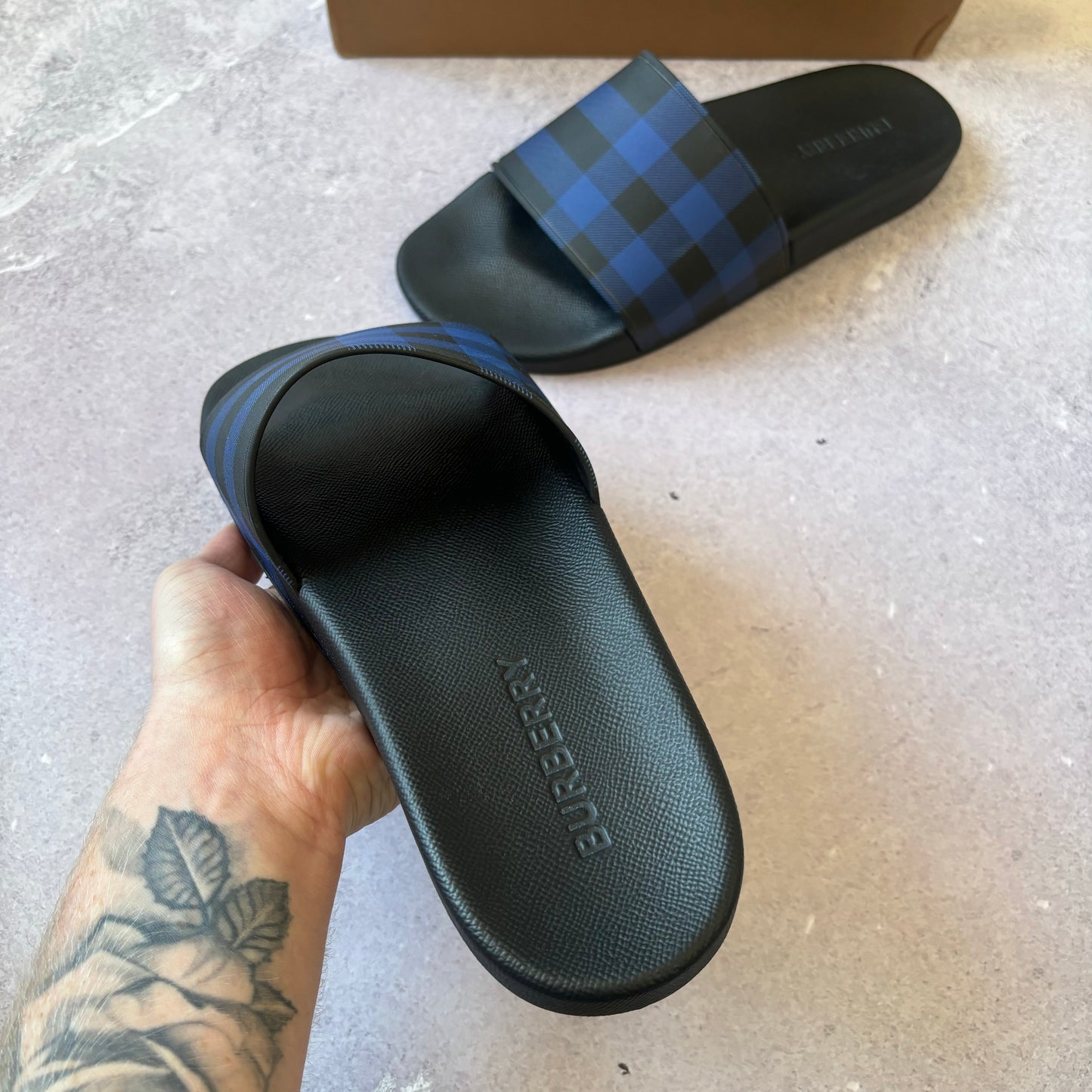 Burberry Sliders - UK 10