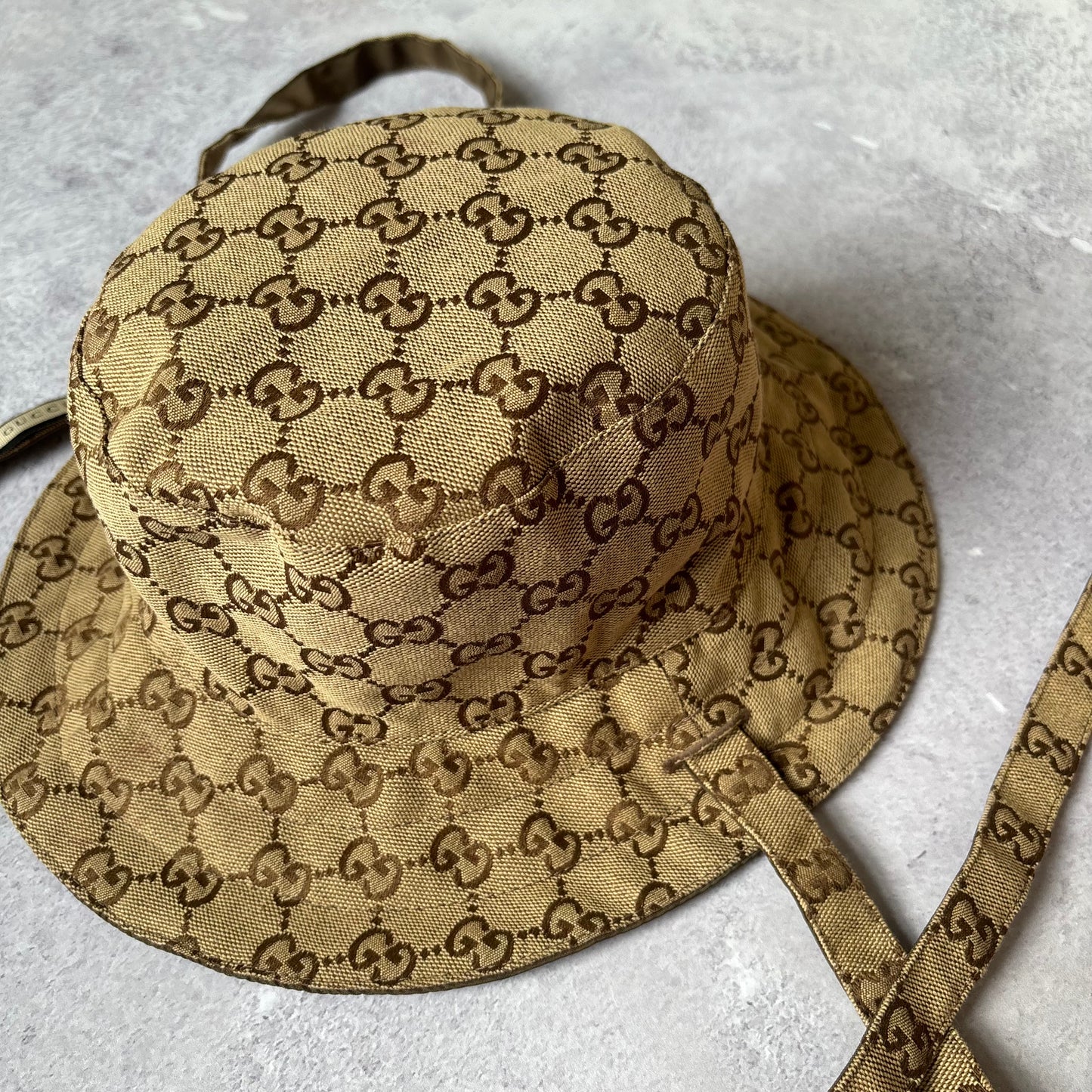 Gucci Bucket Hat (Reversible)