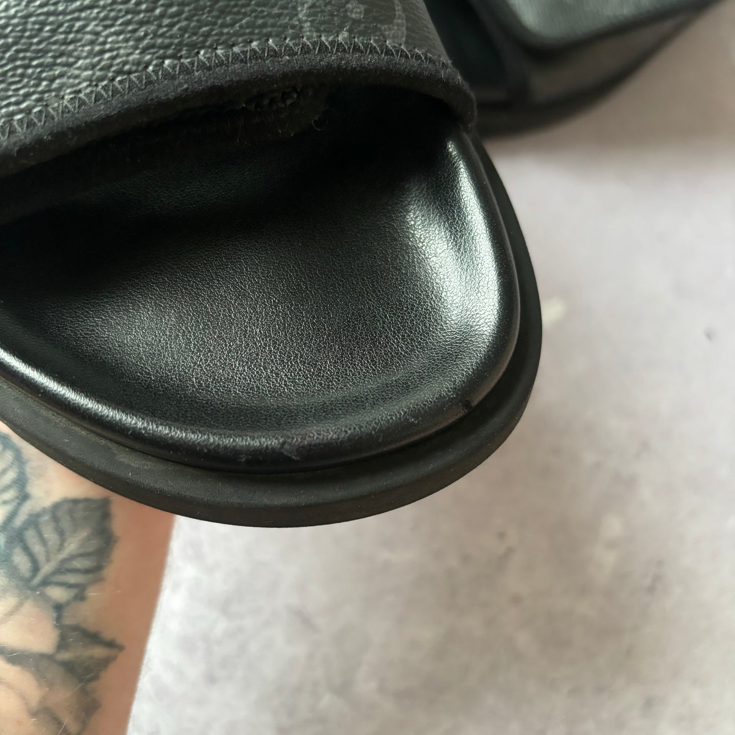Louis Vuitton Miami Mule Sliders - UK 8