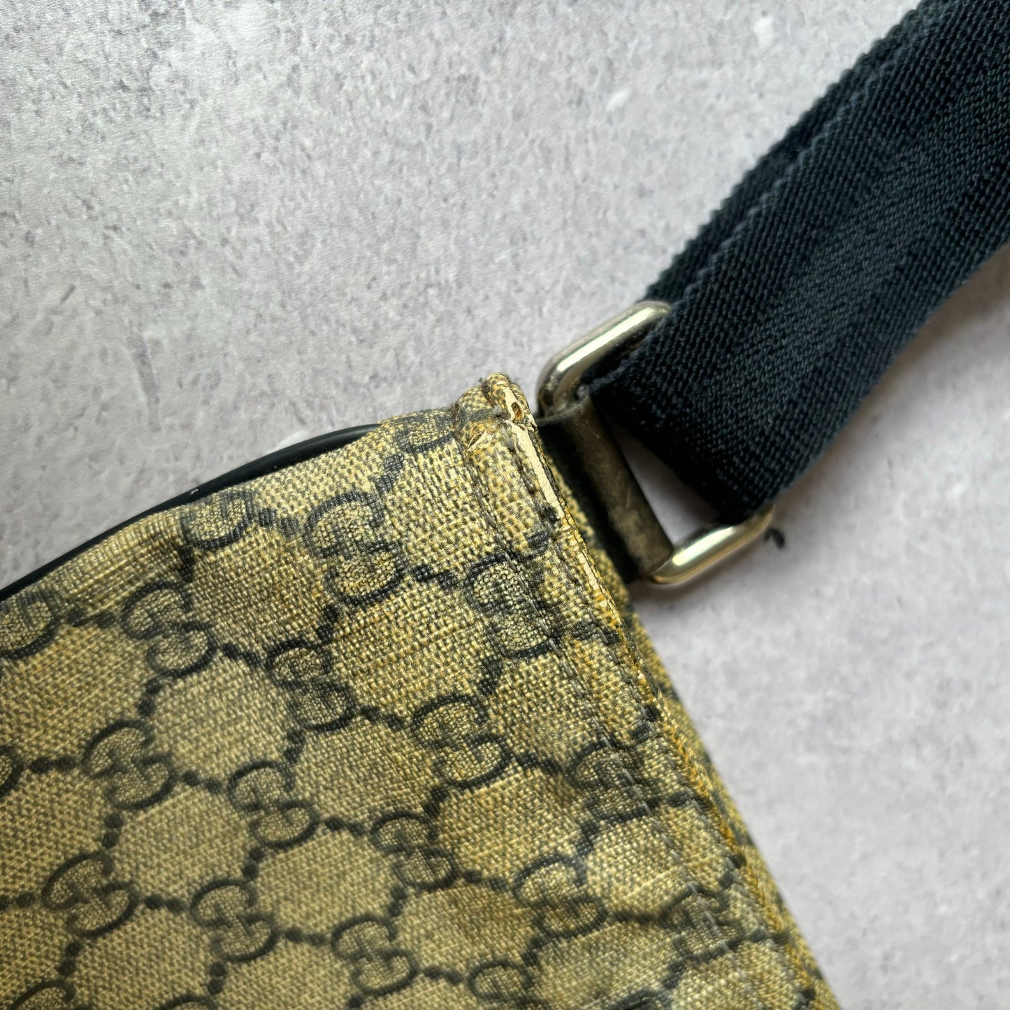 Gucci Messenger Bag