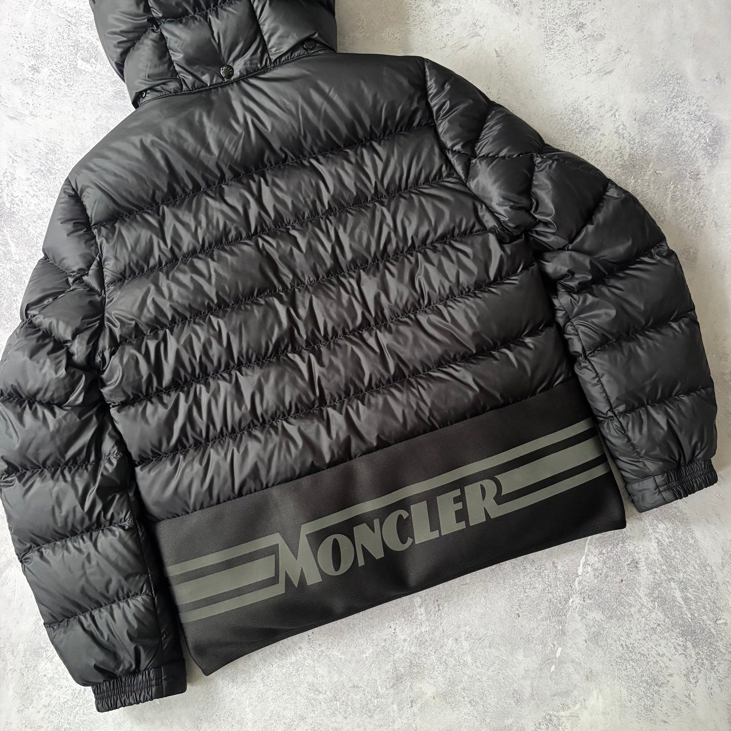 Moncler Verte Puffer Jacket - Size 3