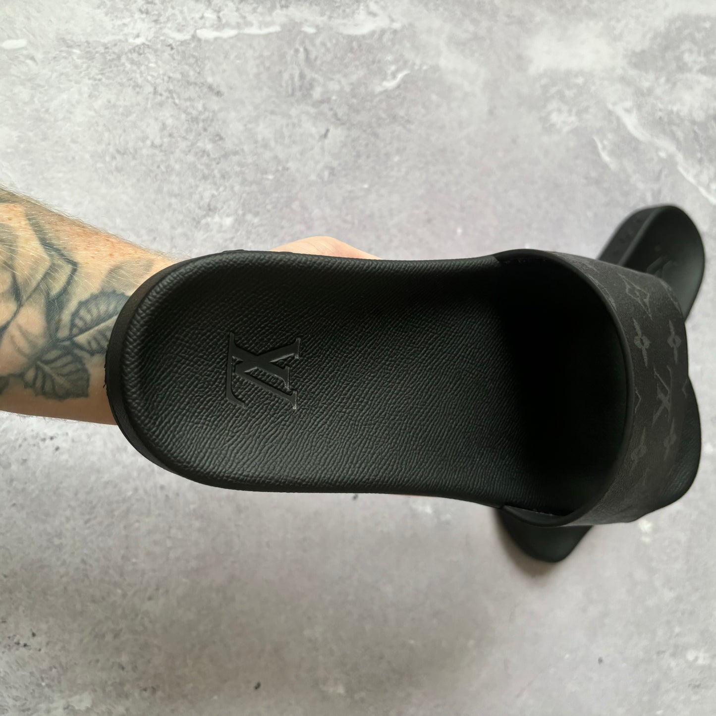 Louis Vuitton Waterfront Mule Sliders - UK 9