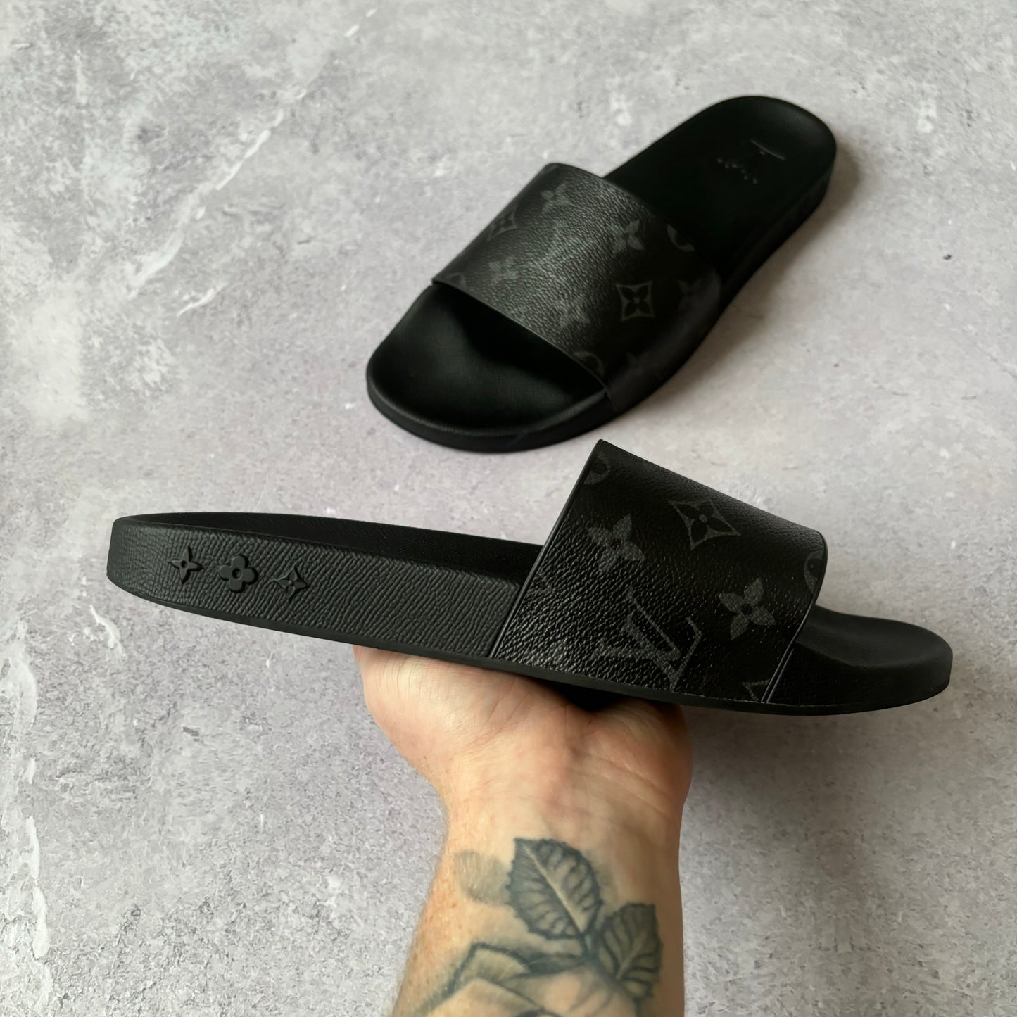 Louis Vuitton Waterfront Mule Sliders - UK 9