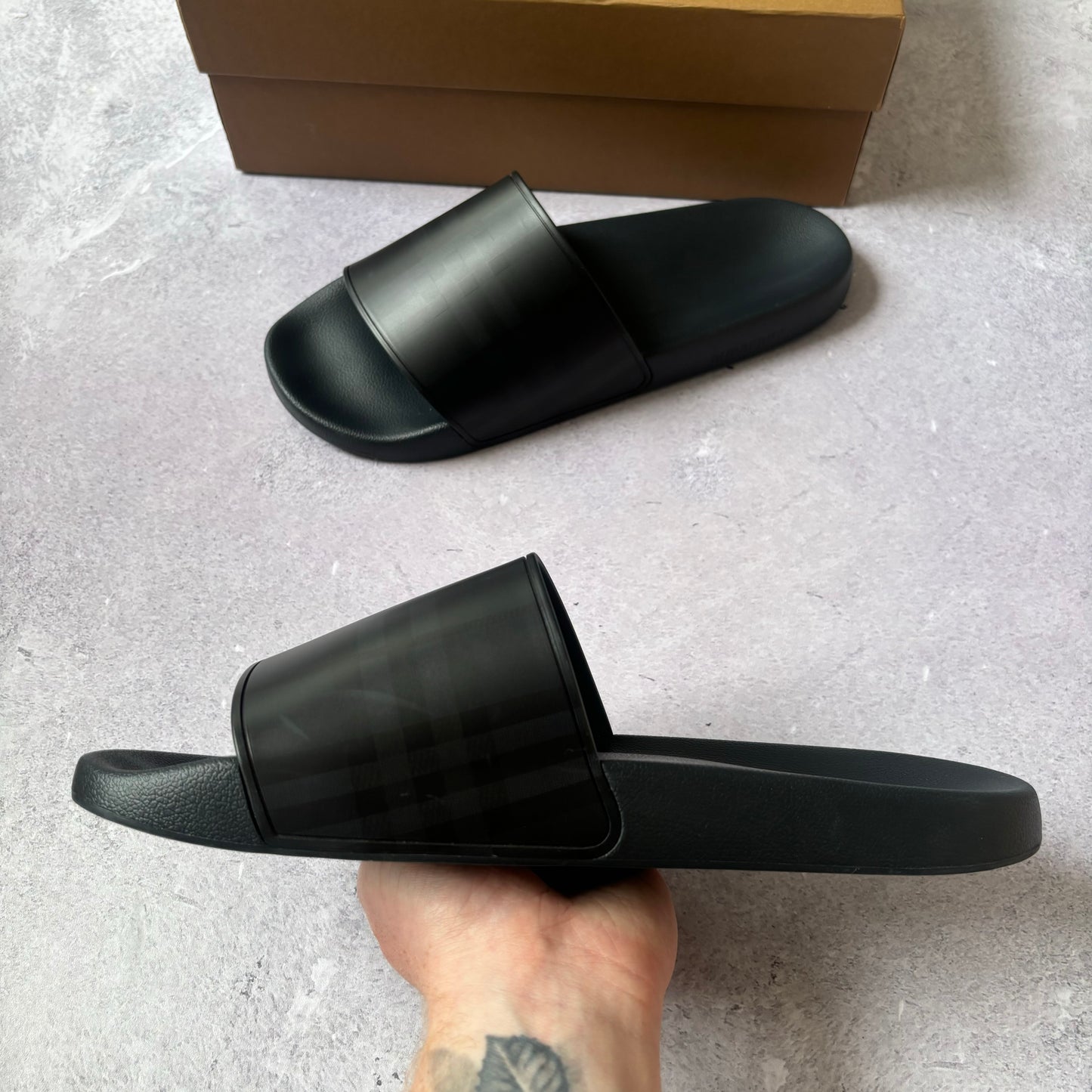 Burberry Sliders - UK 11