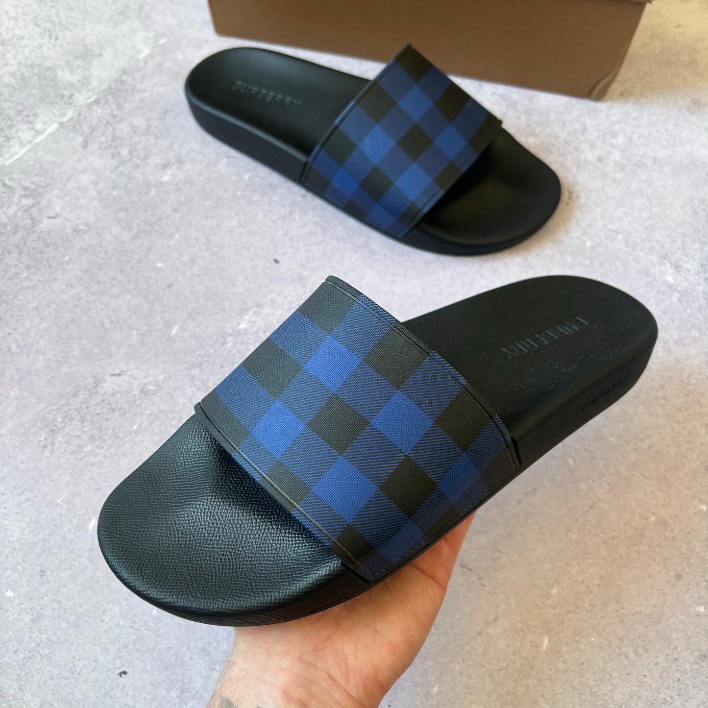 Burberry Sliders - UK 10