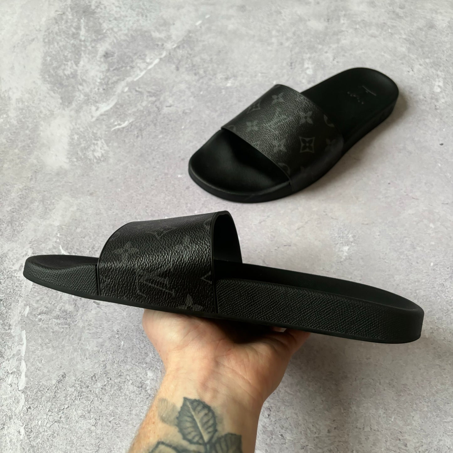 Louis Vuitton Waterfront Mule Sliders - UK 9