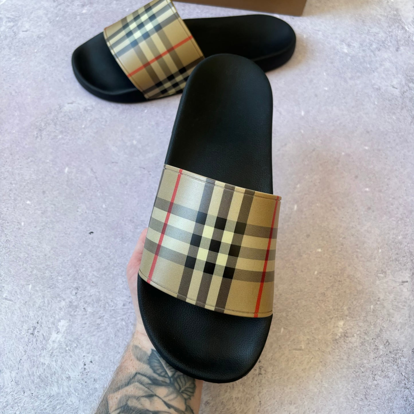 Burberry Sliders - UK 10
