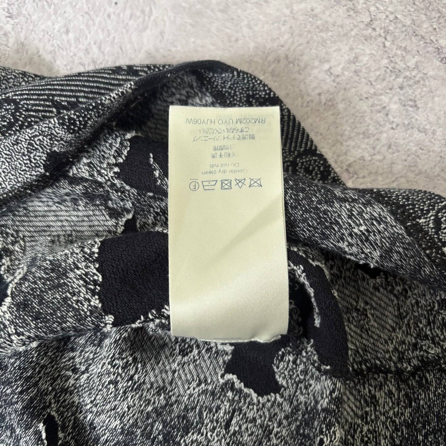 Louis Vuitton T-Shirt - Small