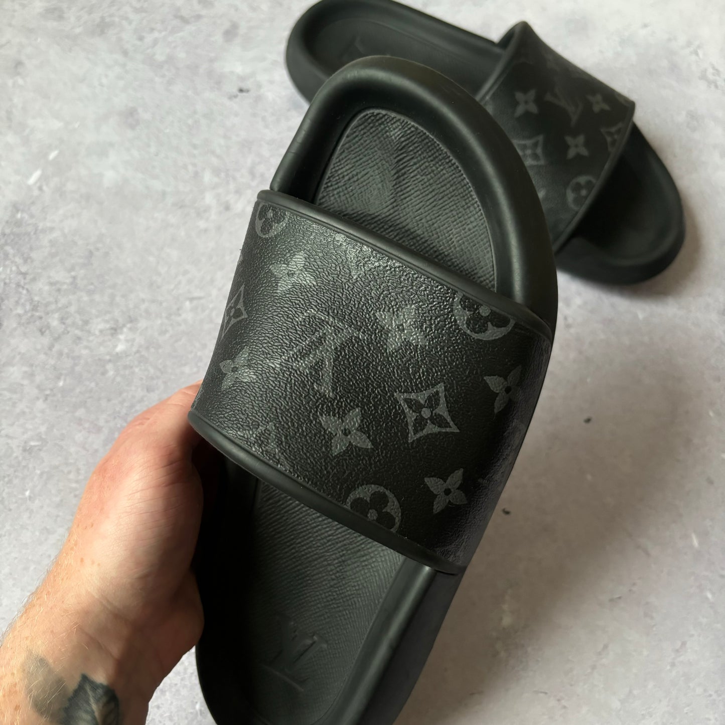 Louis Vuitton Sliders - UK 8