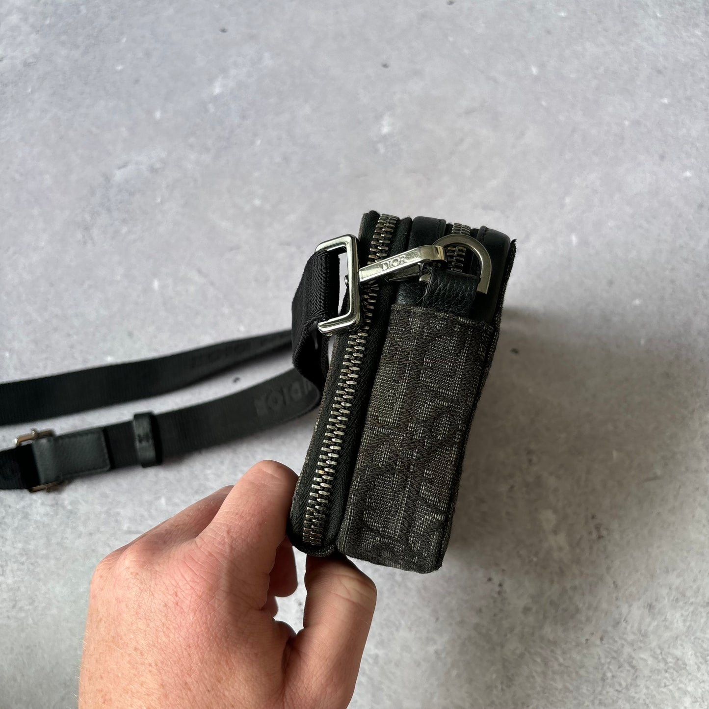 Dior Oblique Jacquard Pouch
Bag