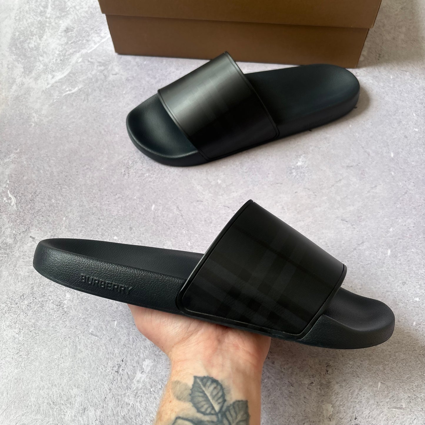 Burberry Sliders - UK 11