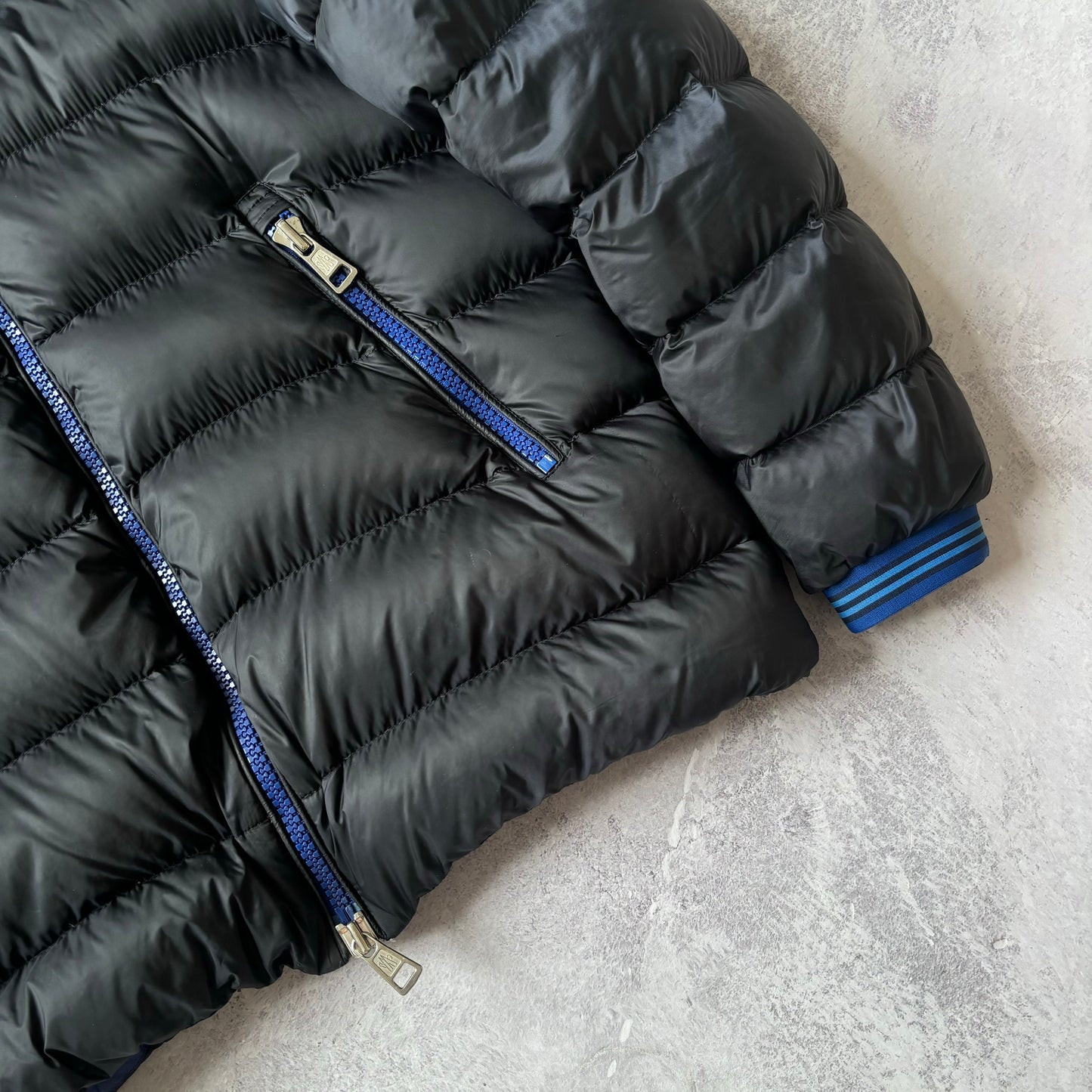 Moncler Thoule Puffer Jacket - Size 5
