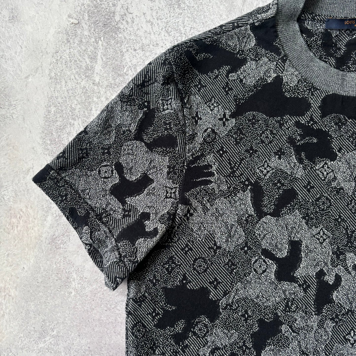 Louis Vuitton T-Shirt - Small