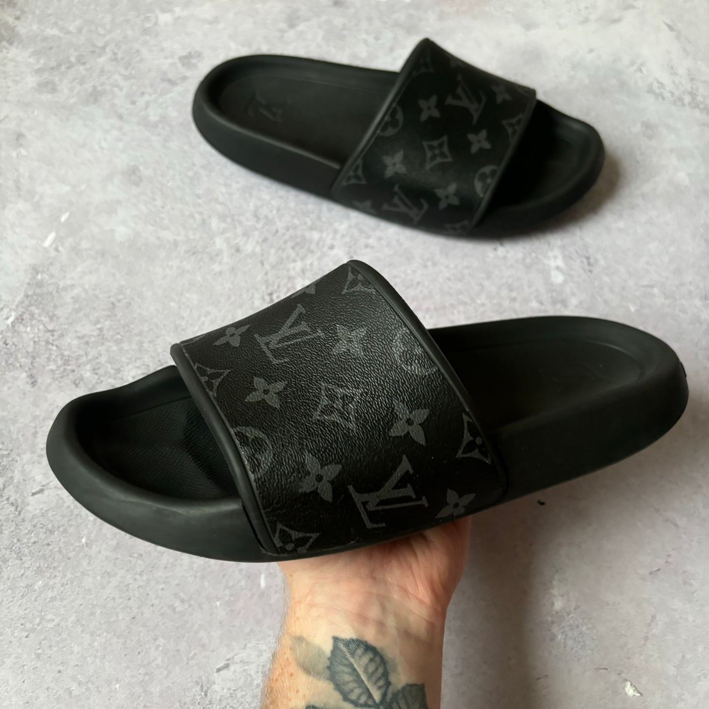 Louis Vuitton Sliders - UK 8