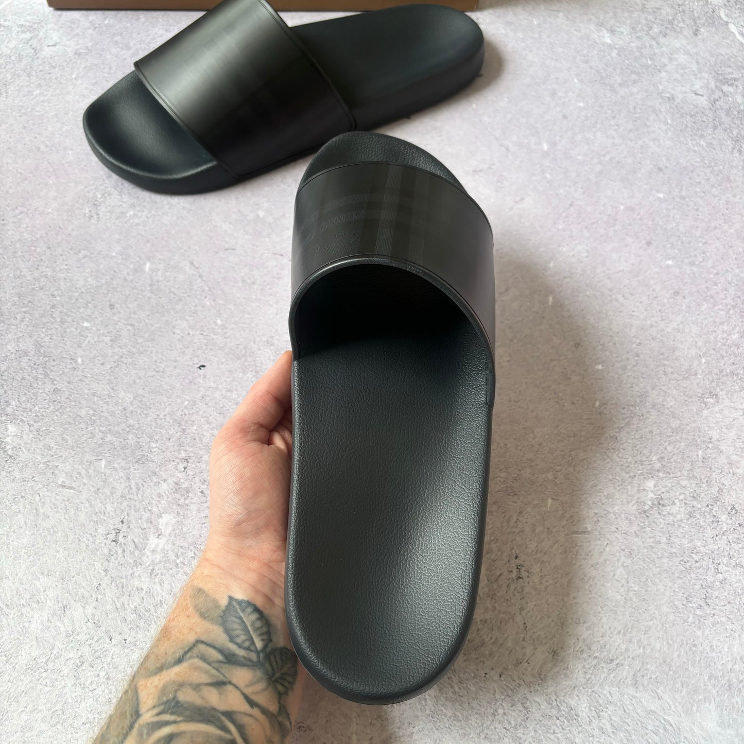 Burberry Sliders - UK 11