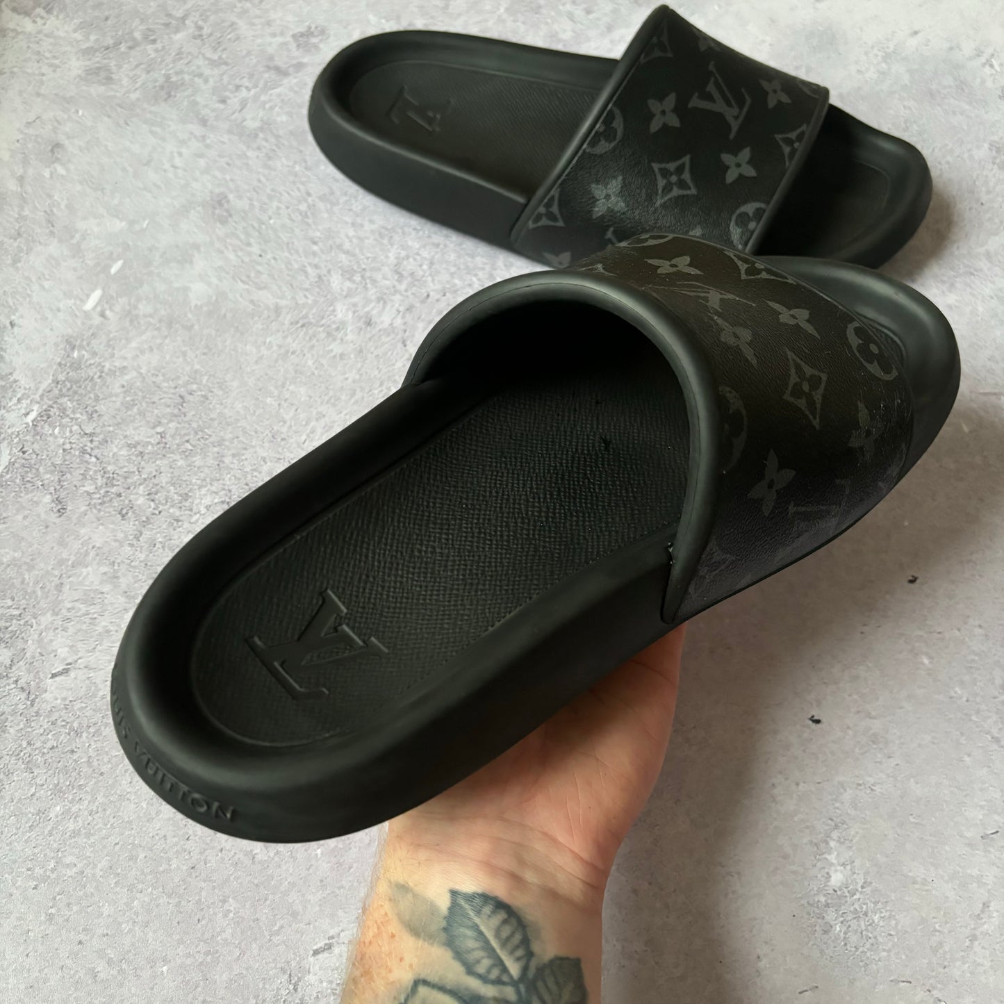 Louis Vuitton Sliders - UK 8