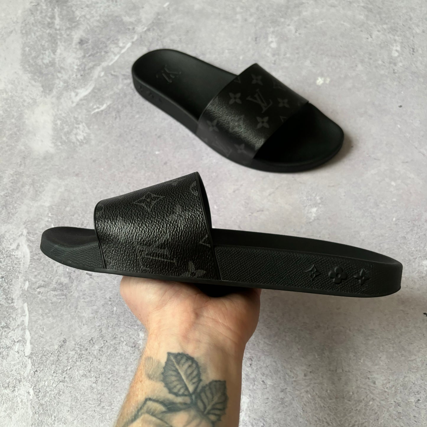 Louis Vuitton Waterfront Mule Sliders - UK 9
