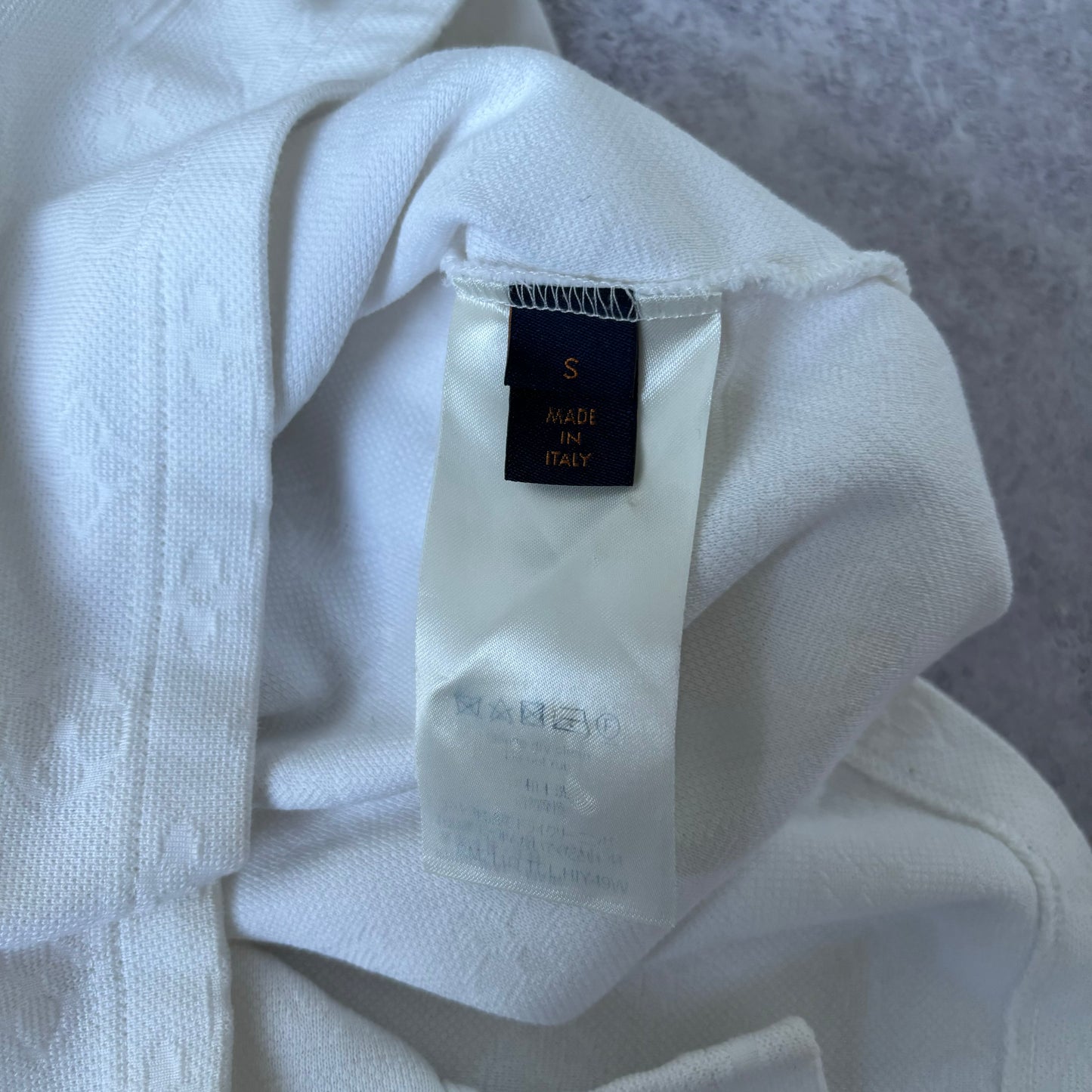 Louis Vuitton Monogram T-Shirt - Small