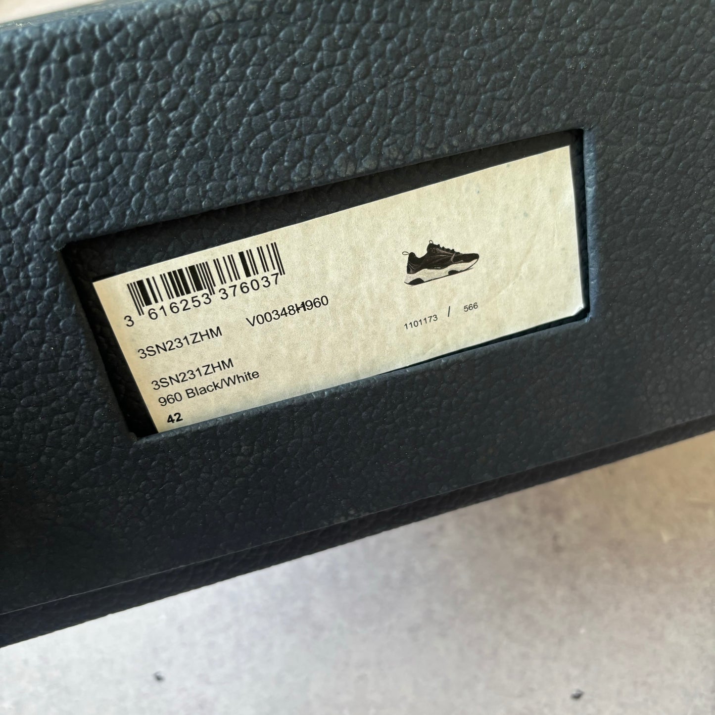 Dior B22 Trainers - UK 8