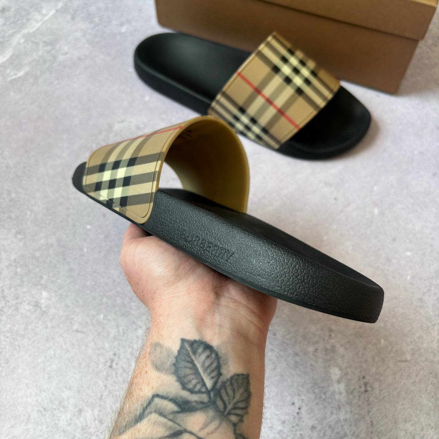 Burberry Sliders - UK 10