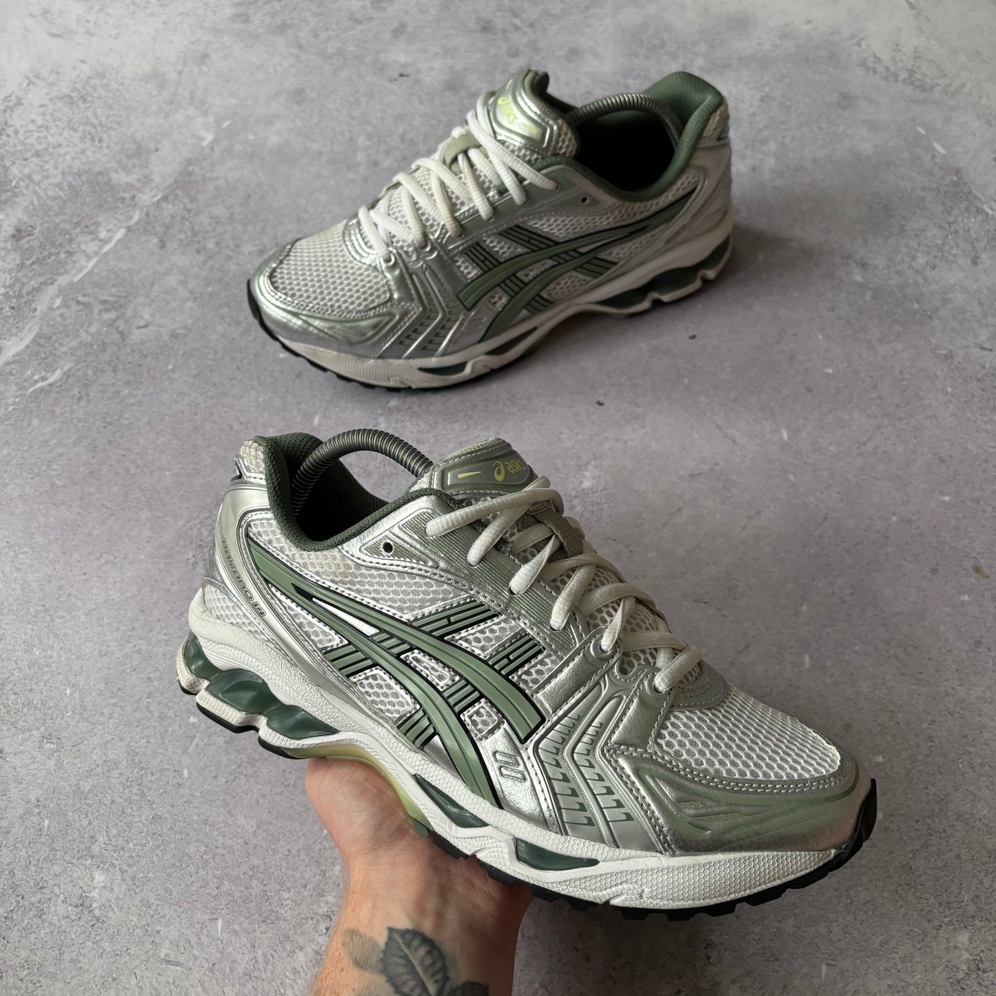 Asics Gel-Kayano 14 Trainers - UK 7.5