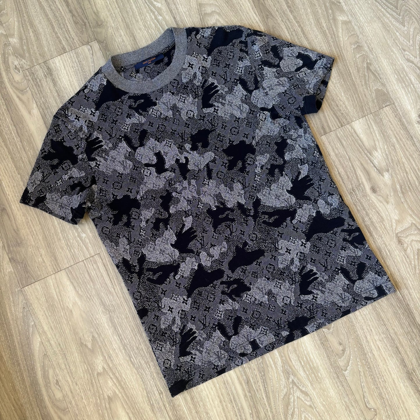 Louis Vuitton T-Shirt Size S