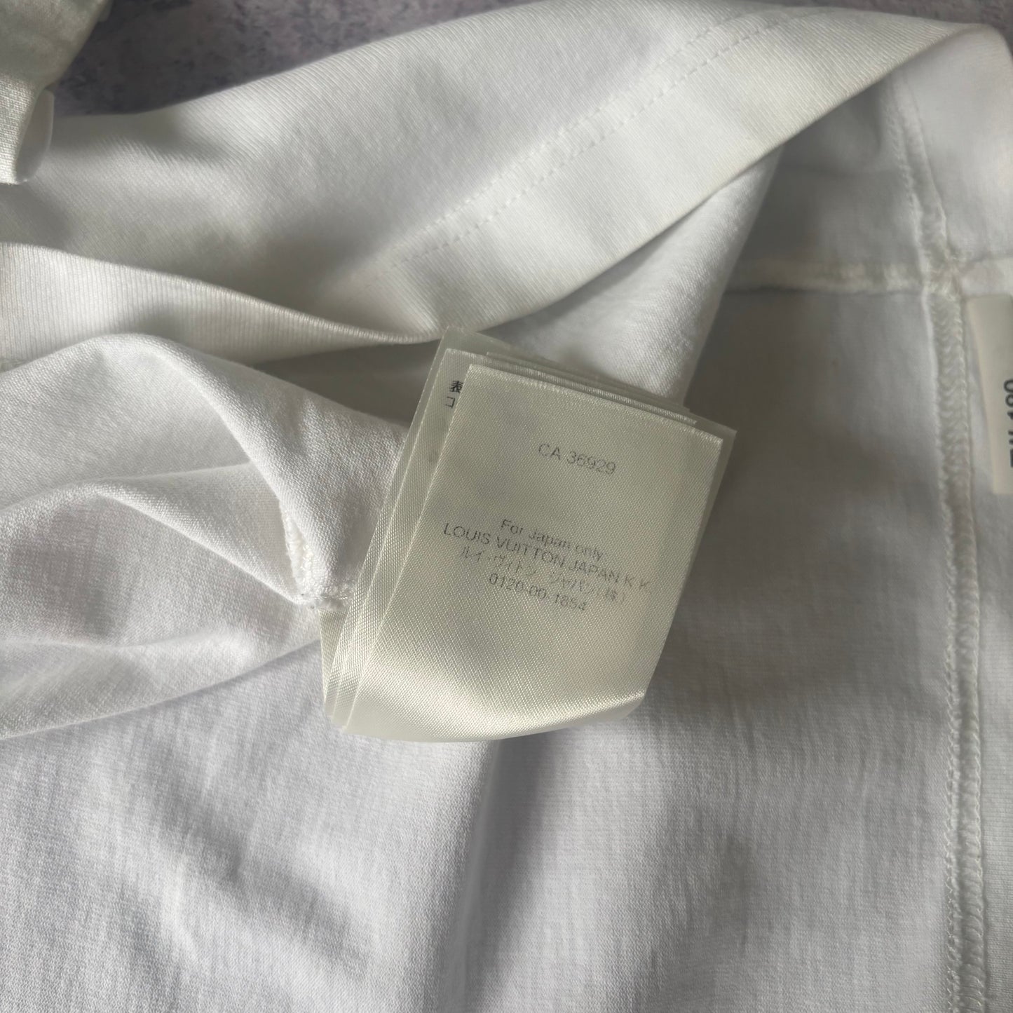 Louis Vuitton T-Shirt - Large