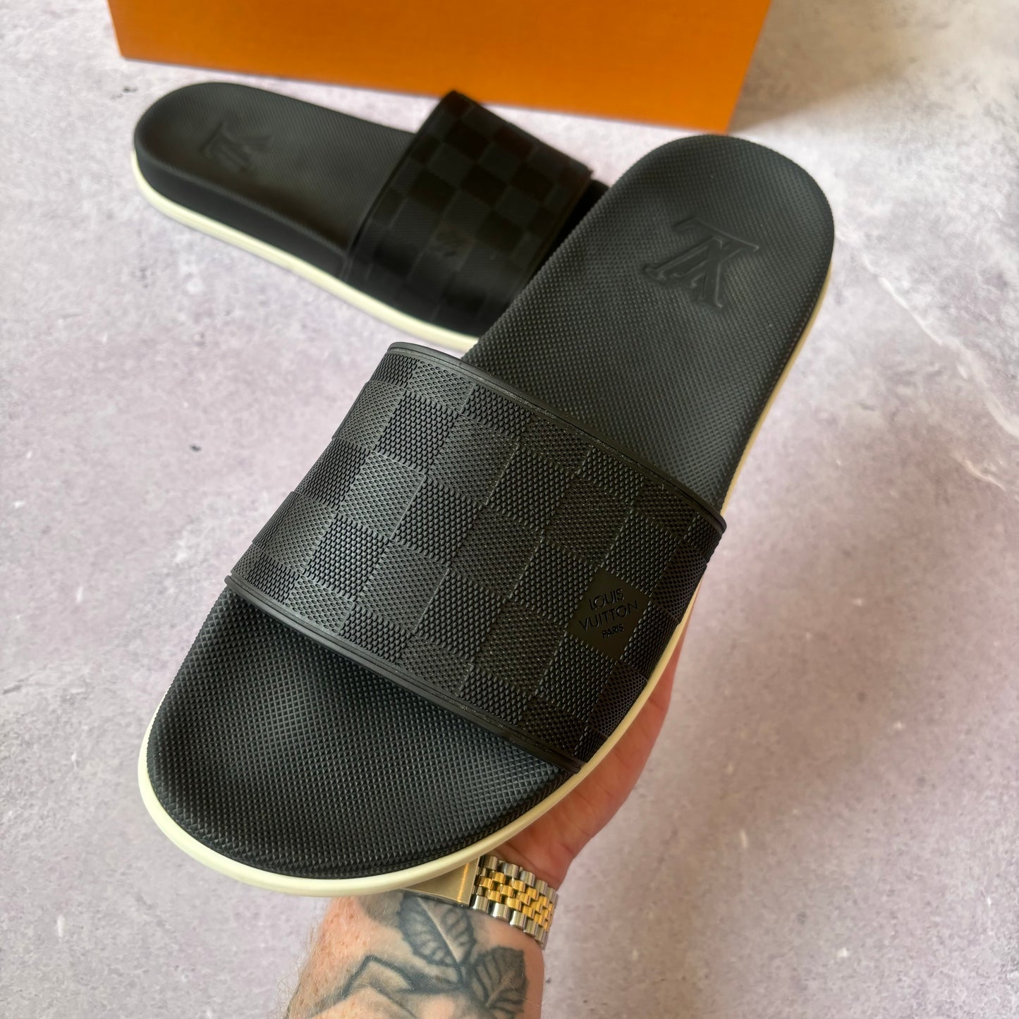 Louis Vuitton Sliders - UK 10