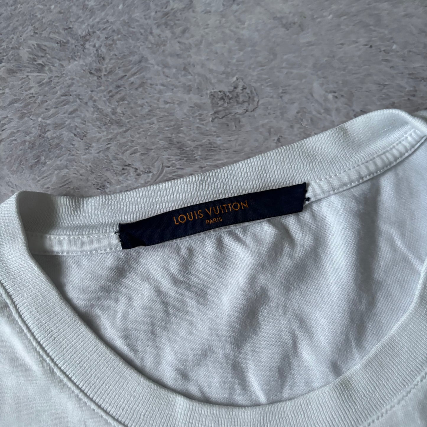 Louis Vuitton T-Shirt - Small