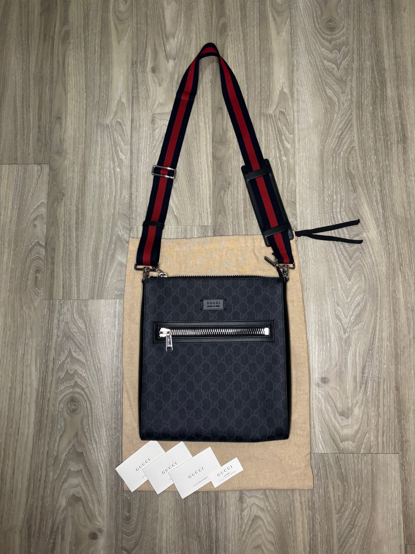 Gucci Messenger Bag (Large)