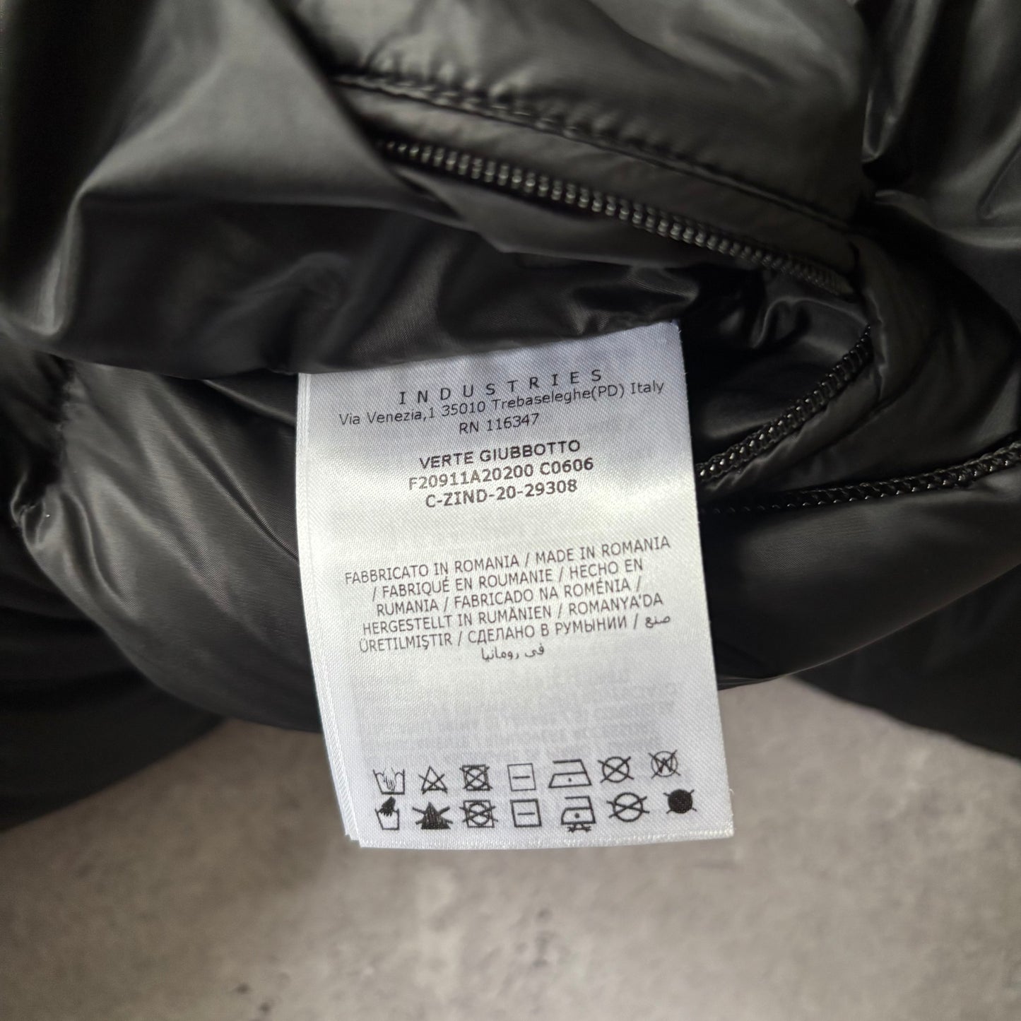 Moncler Verte Puffer Jacket - Size 3