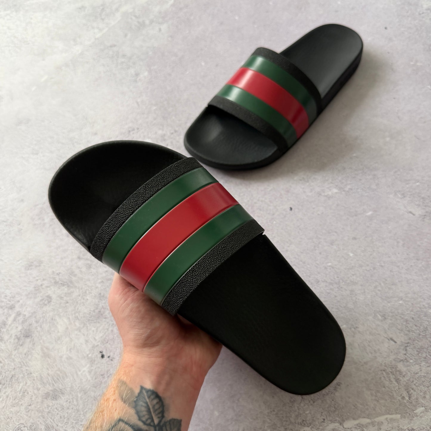 Gucci Pursuit Sliders - UK 9