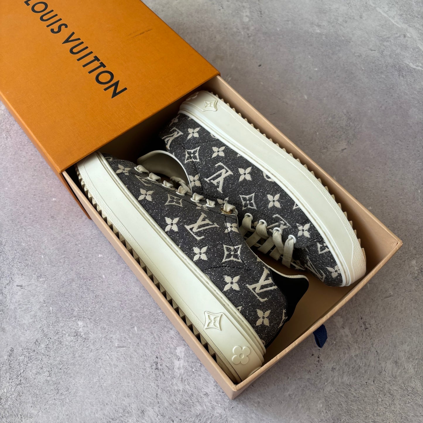 Womens Louis Vuitton Time Out Trainers - Fits UK 6