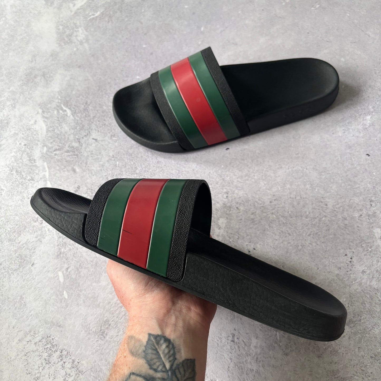 Gucci Pursuit Sliders - UK 9