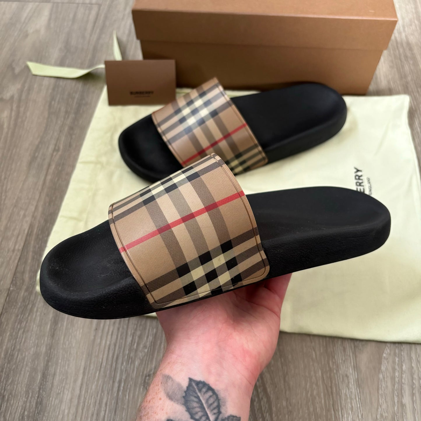 Burberry Sliders UK 8