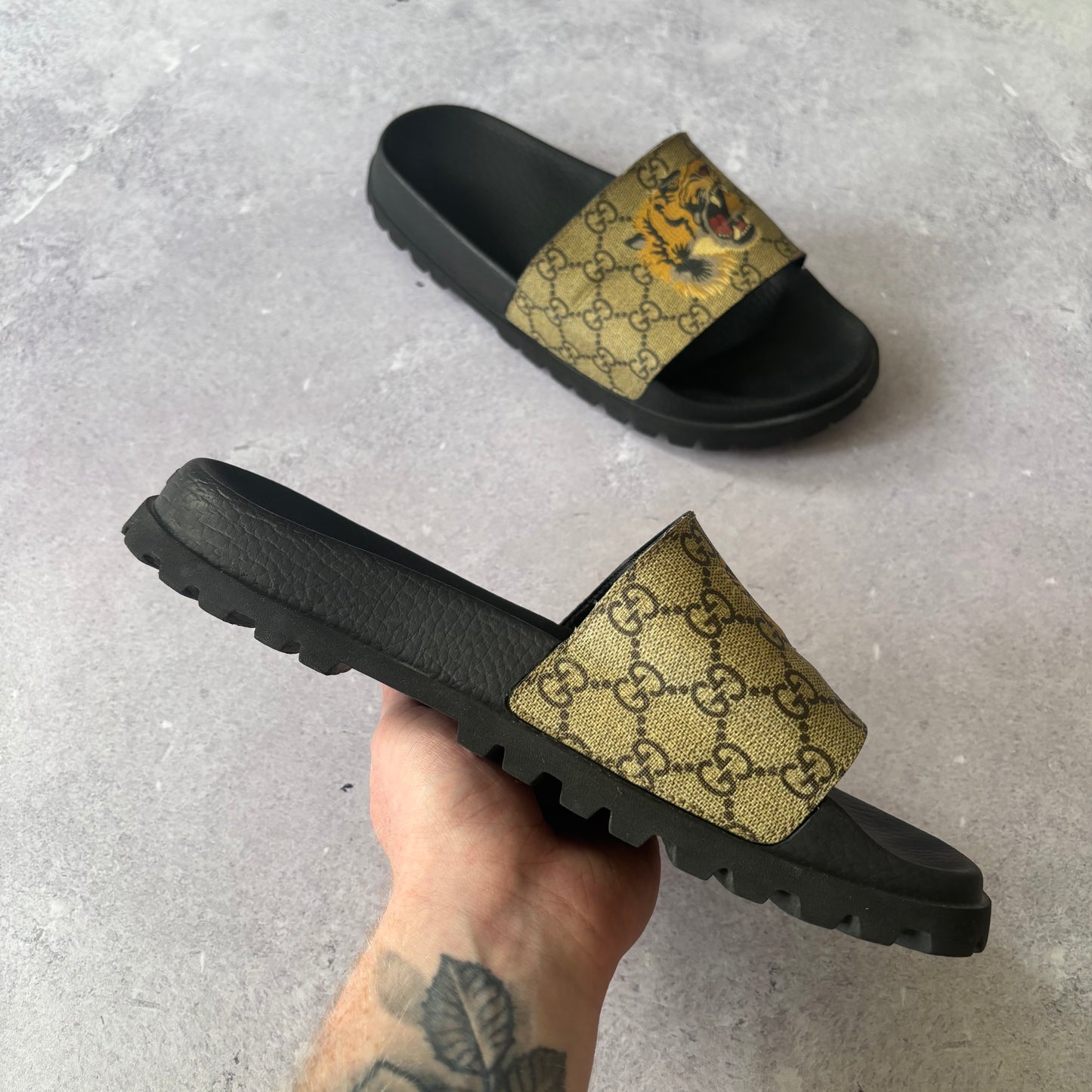 Gucci Sliders - UK 9