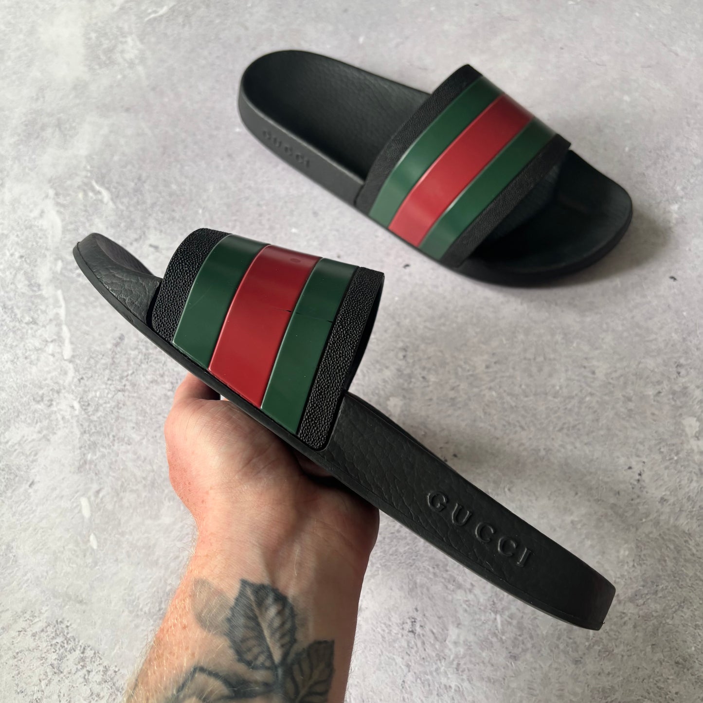 Gucci Pursuit Sliders - UK 9