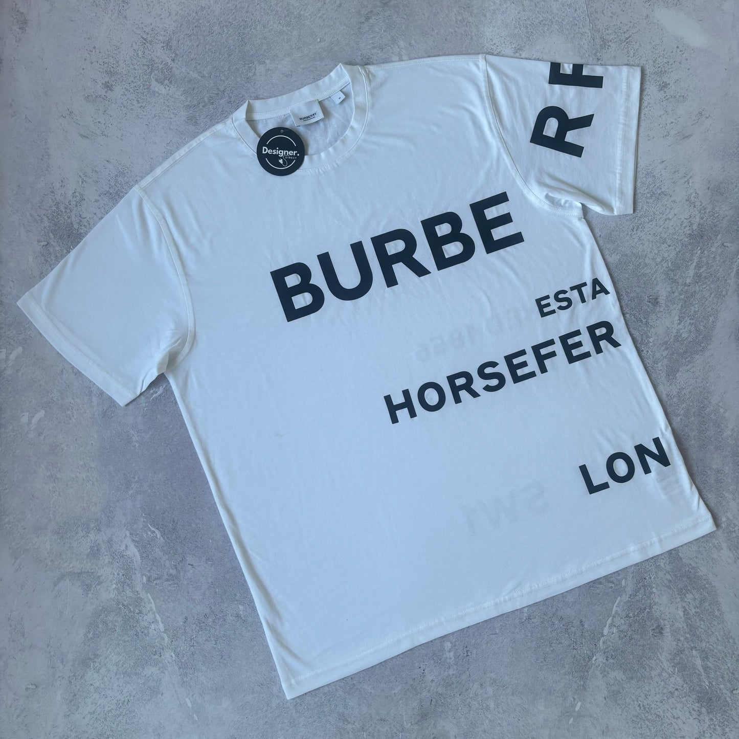 Burberry T-Shirt - Medium