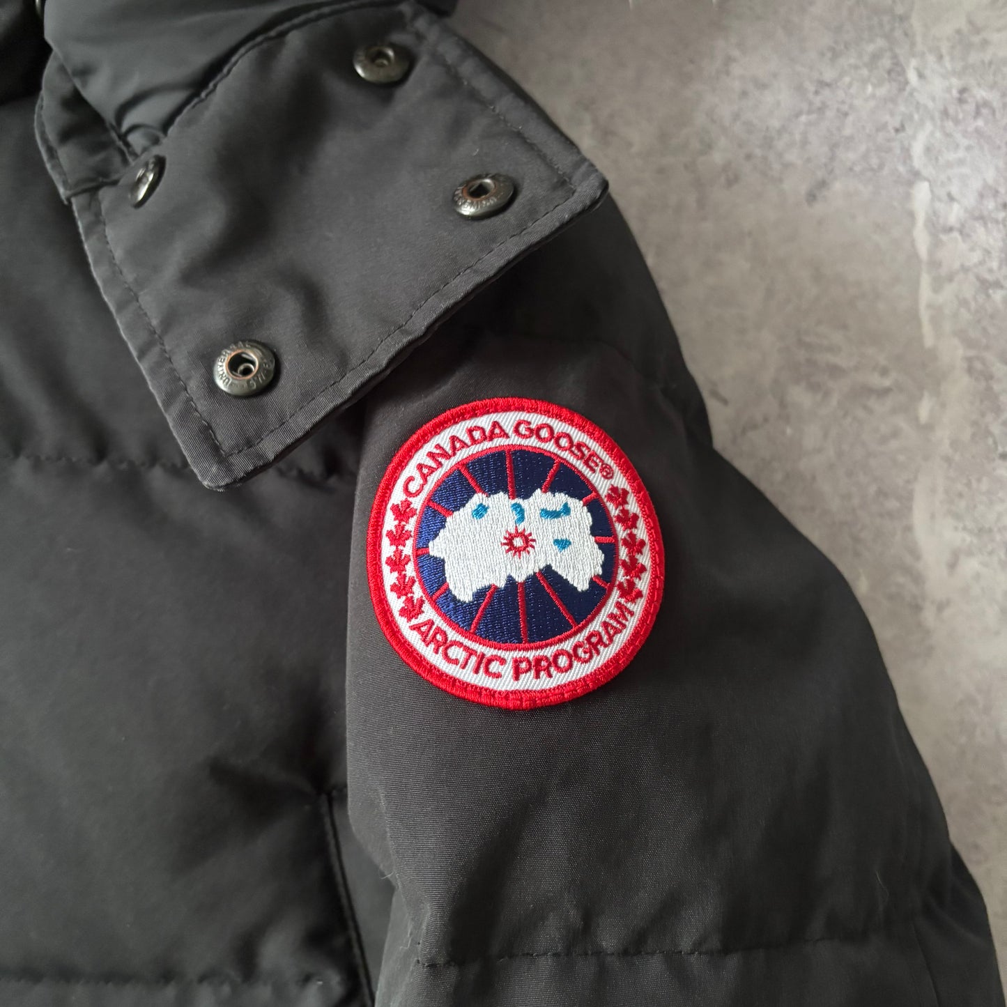 Canada Goose Wyndham Parka - Medium