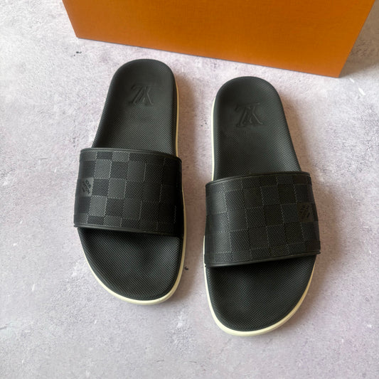 Louis Vuitton Sliders - UK 10