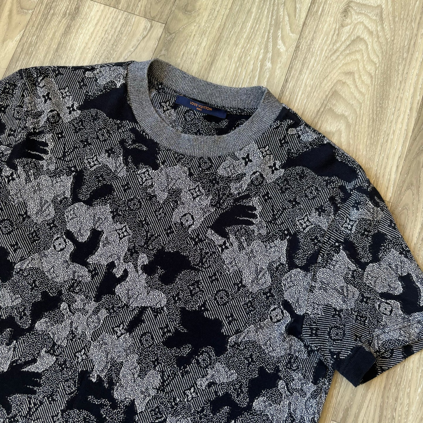 Louis Vuitton T-Shirt Size S